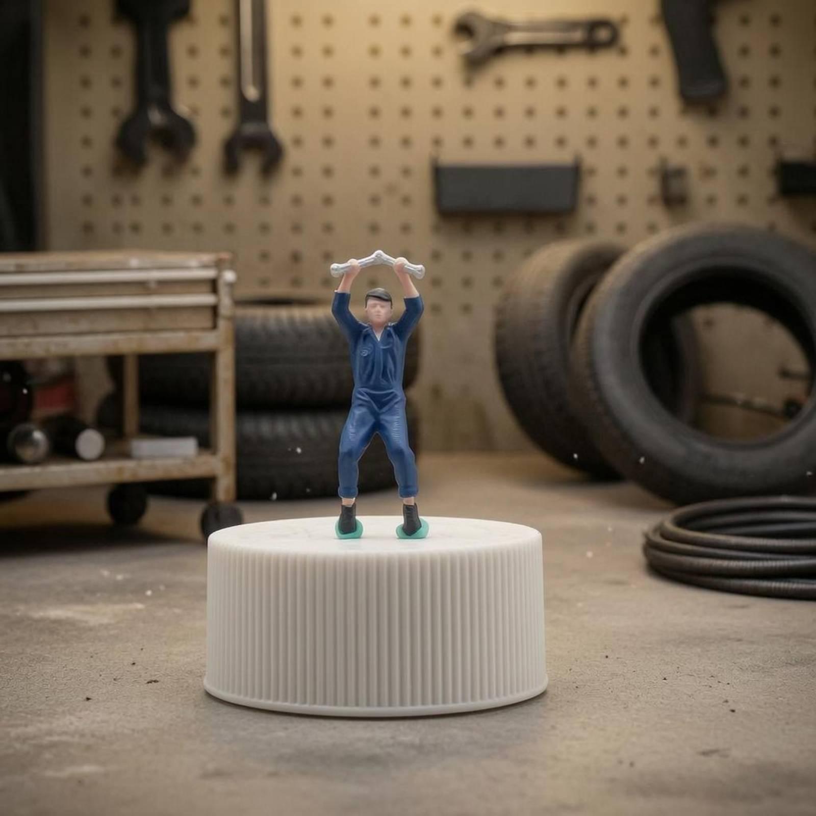 Standing Garage Mechanic Figur - Resin Craft Workshop review and price